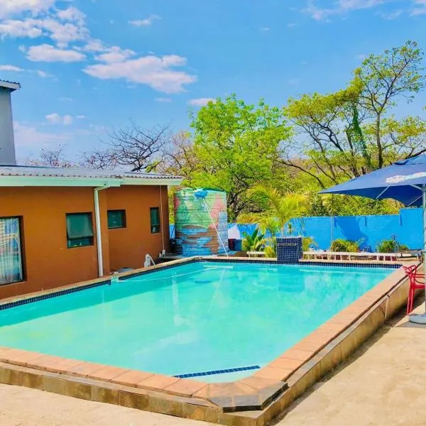 Woodpecker's Guest House, hotel di Hazyview