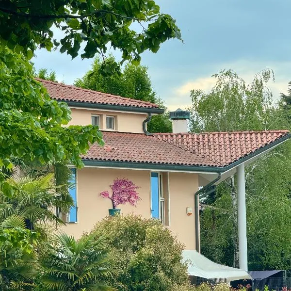 Villa Nuvola Suites, hotel v destinaci Fiorano Modenese