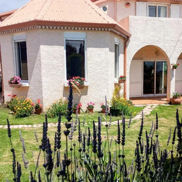 Villa Bella avec piscine chauffée Plaine des Cafres, hotel in Le Tampon