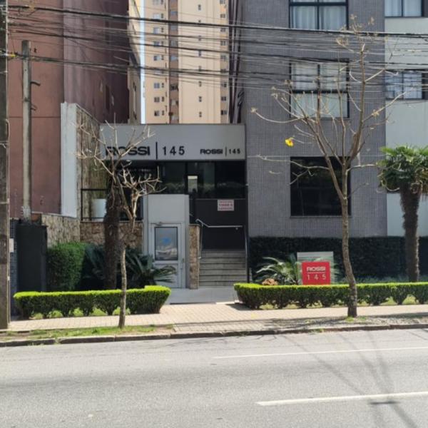Studio bem localizado com preço justo
