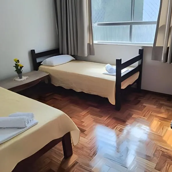 Apto Clássico, Centro de Friburgo, em frente à Pça Getúlio Vargas e pertinho do Teleférico e da Pça Suspiro - Muito bem equipado - Aquecedor、ノバ・フリブルゴのホテル