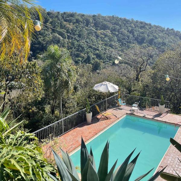 Casa em Mairinque em meio a Natureza com Piscina