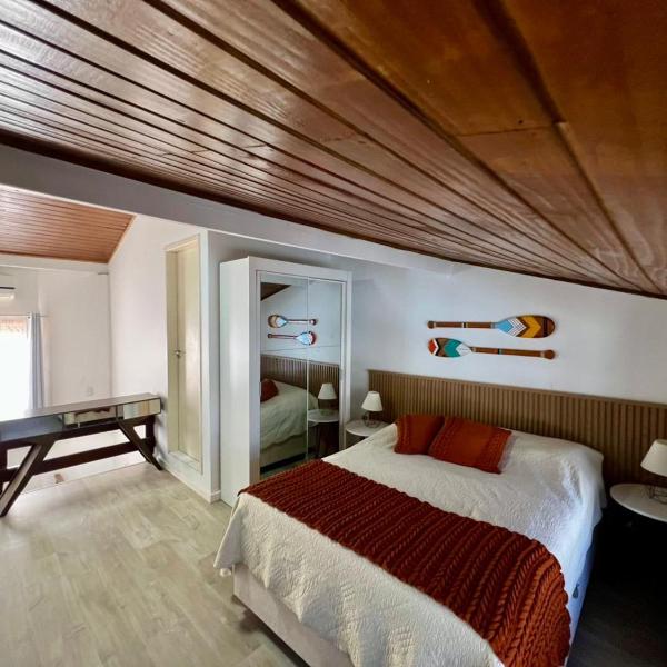 Triplex em Jurerê 50m mar com lareira e hidromassagem - Foto 2