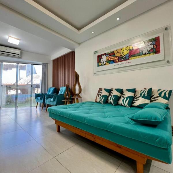 Triplex em Jurerê 50m mar com lareira e hidromassagem