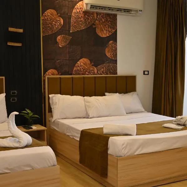 Palm Pyramids View INN, hotel in Cairo