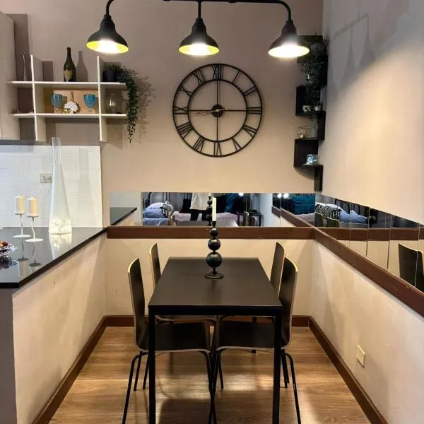 Contemporary loft Testaccio, hotel in Rome