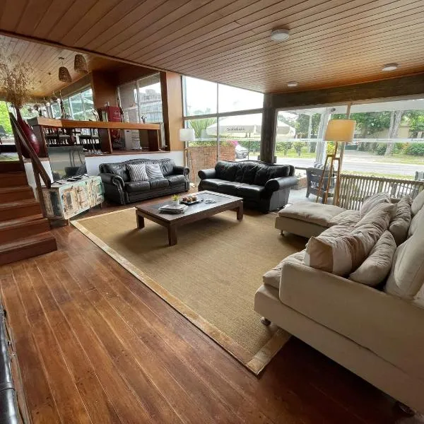 Hotel Los Pinos Punta, hotel v mestu Punta del Este