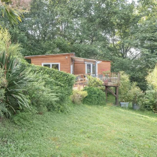 Le lodge sur pilotis, Hotel in Fichous-Riumayou