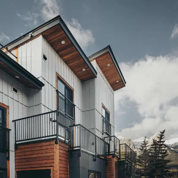Basecamp Suites Canmore, khách sạn ở Canmore