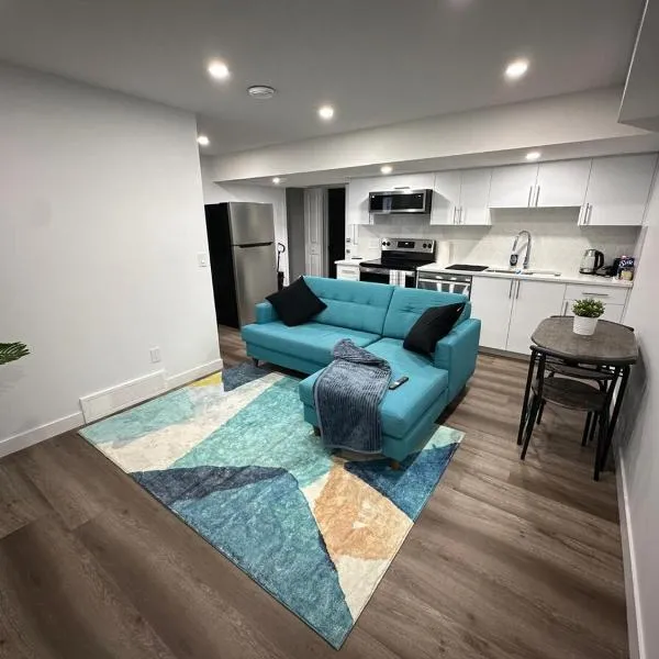 Guest Suite with Private Entry in Calgary, hotel i Calgary