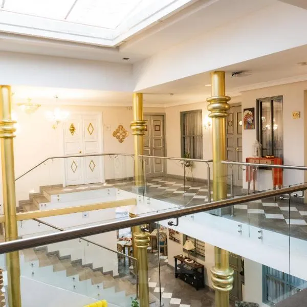 Adamas House Hotel Boutique, хотел в Кито