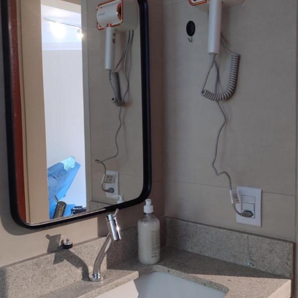 Apê no Setor Bueno, 2 quartos climatizados e garagem, localização excelente! - Foto 3