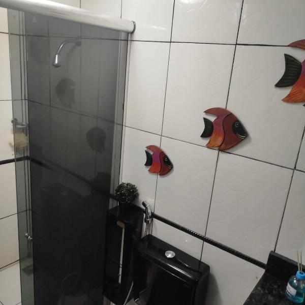 Casa com dois quartos completa