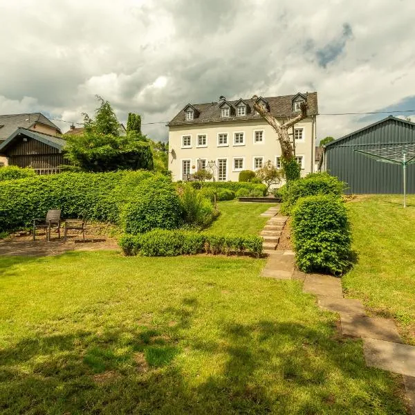Ferienwohnung Happynest, hotel in Birresborn