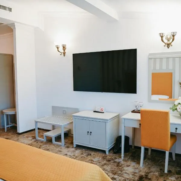 Hotel La Castel Iasi, hotel in Iaşi