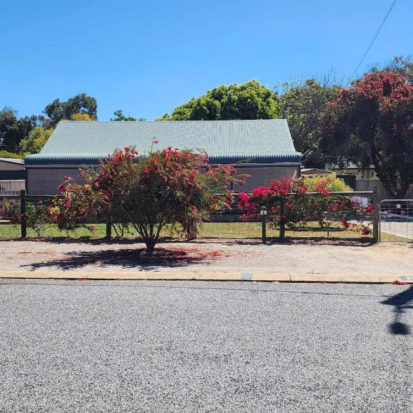 Bottlebrush Retreat Geraldton，位于杰拉尔顿的酒店