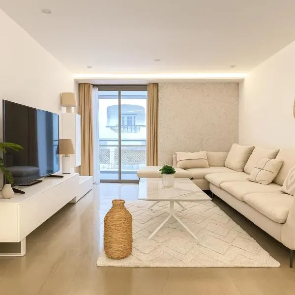 Luxueux immeuble en plein boulevard Sidi Yahia, hotel in Hydra