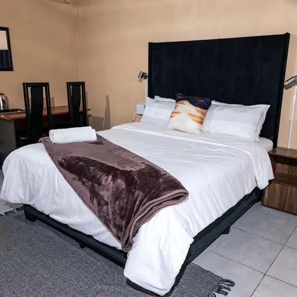166 Klipspringer Guest house, hotel in Germiston