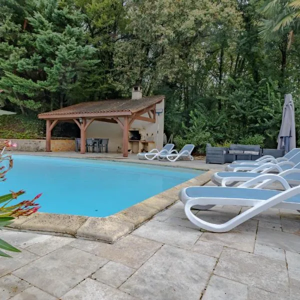 Les Combes De Rieux, hotel en Sarlat-la-Canéda