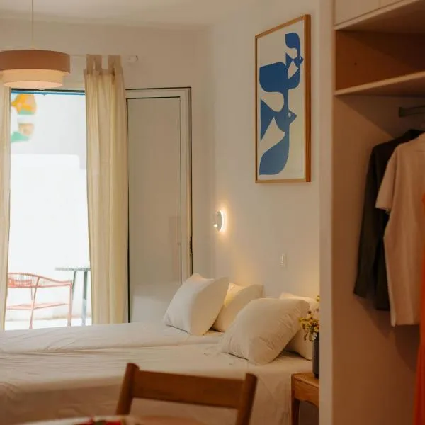 Adelfia Studios, hotel in Parikia