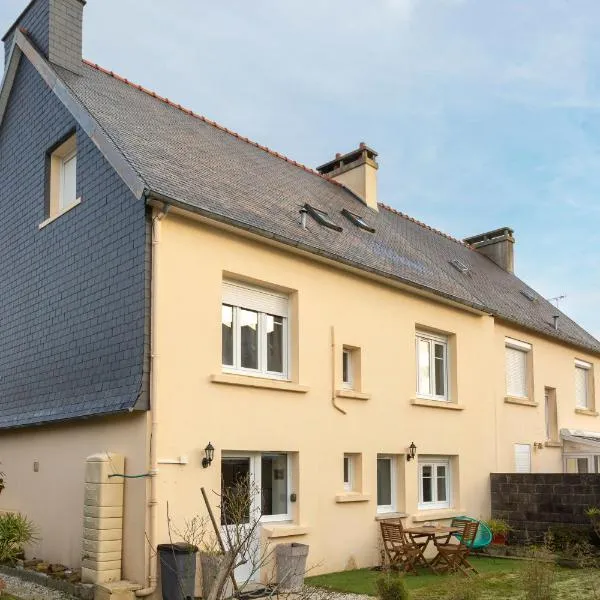 T2 avec jardin 1,2km de la plage, hotel v destinaci Bénodet