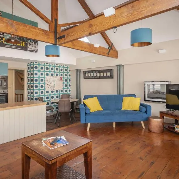 Dream Stays Bath - Queen Street Loft Apartment, hotel in Bath