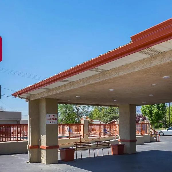 Econo Lodge Hurricane Zion Park Area, hotel di Hurricane