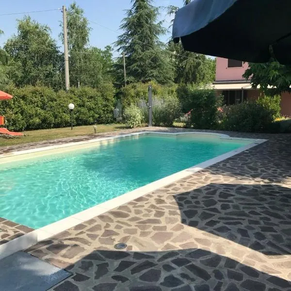 B&B Il Gelso - San Pietro in Casale, hotel v destinaci San Pietro in Casale