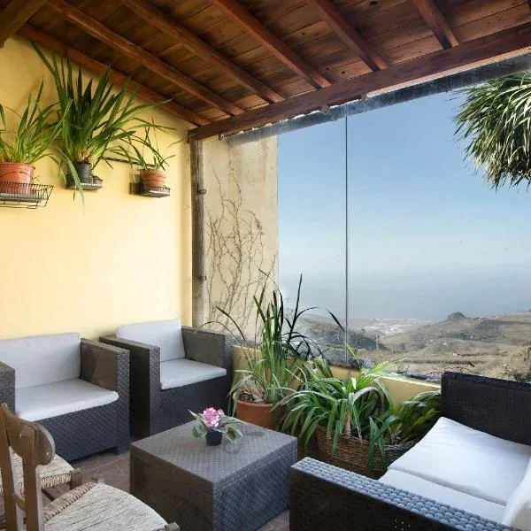 Mirador de Domingo、ガルダーのホテル