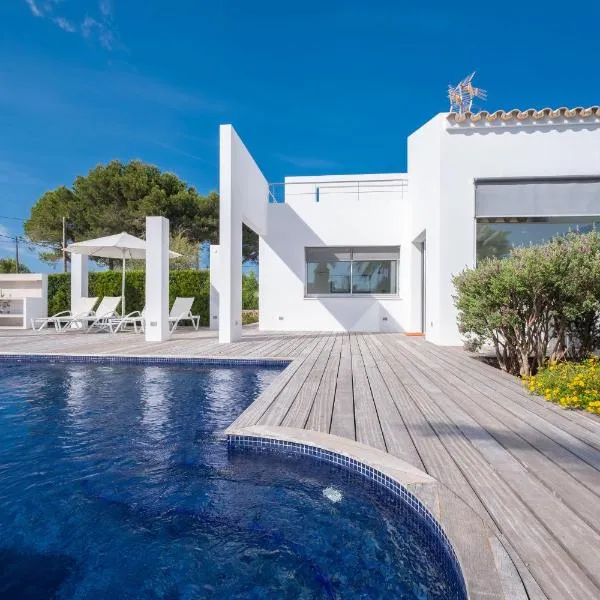 Villa Xipell 9, hotel in Cala Santandria