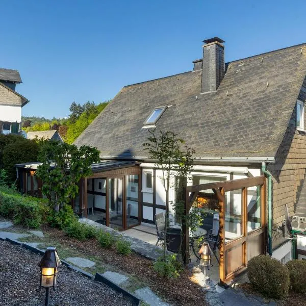 Ferienwohnung am Hügel, hotel v destinaci Schmallenberg