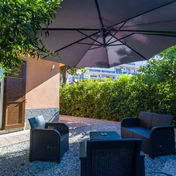 Casa Gioiosa Holidays, hotel Gioiosa Mareában