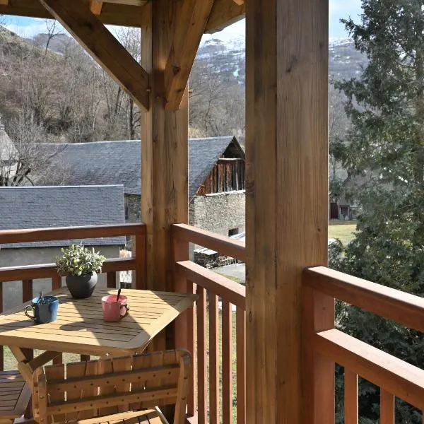 Superbe appartement - Face au lac, hotel in Génos