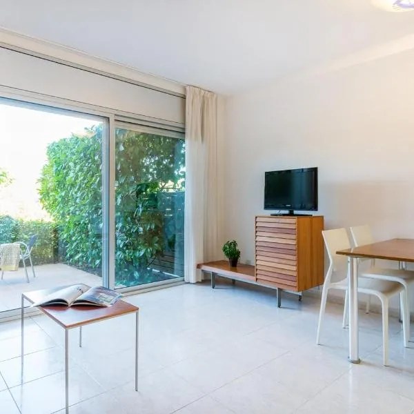 Apartaments Ancora, hotel a Palamós