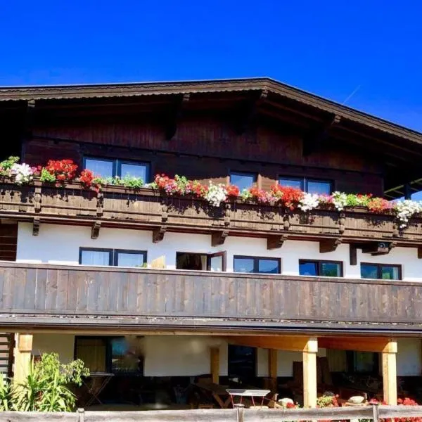 Pension Heidelberg, hotel in Hopfgarten im Brixental