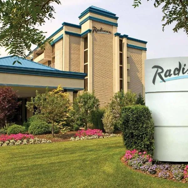 Radisson Hotel Hauppauge-Long Island, hotel en Hauppauge