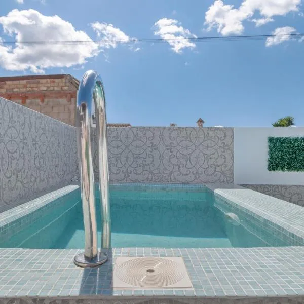 Casa Rocio, hotel in Hozanejos