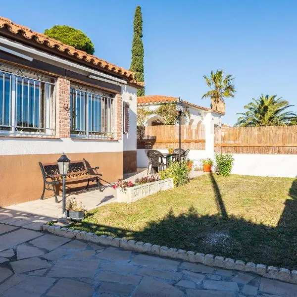 Casa Thaiker, hotel in Miami Platja