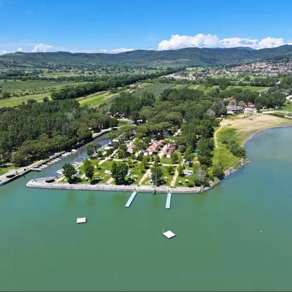 Camping Village Punta Navaccia, ξενοδοχείο σε Tuoro sul Trasimeno