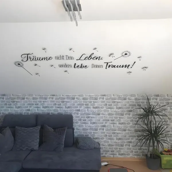 Fewowe Ferienwohnung Wenden, hotel v destinaci Wenden