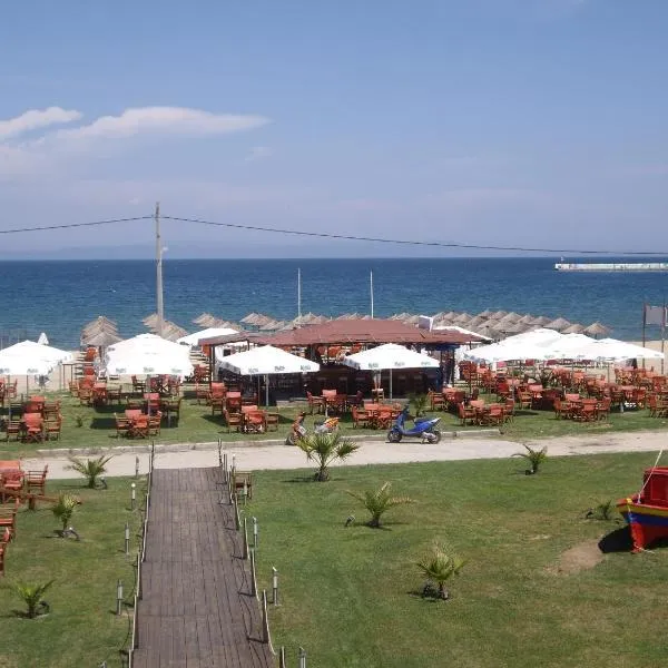 Mare Beach Apartments, hotel in Loutrá Vólvis