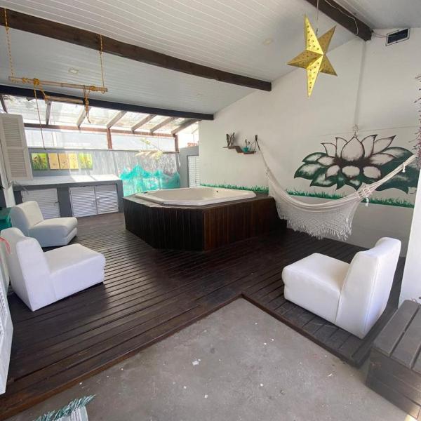 Golfinhos Casa 2 com Jacuzzi a 70m do mar