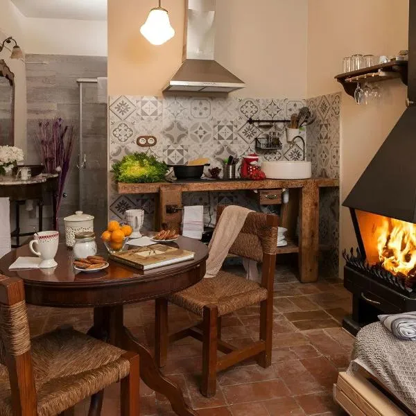 LEscala-Ventalló. Cosy WiFi Rooftop terrace EG, hotel en Ventalló