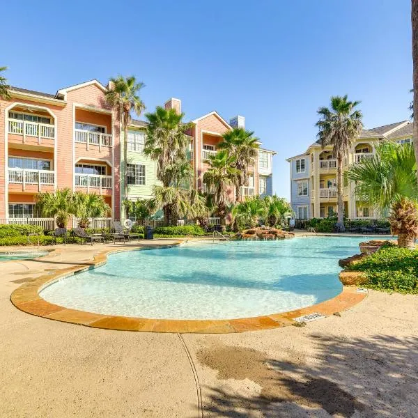 Pool Access and Balcony Beachfront Galveston Condo!, hotel in Galveston