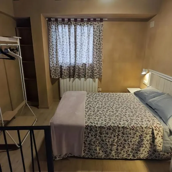 Entre Eras Apto Rural Los Vencejos, ξενοδοχείο σε Ademuz