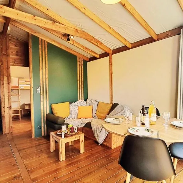 Domaine Le Jardin de Séraphine, hotel v destinaci Malleville-les-Grès