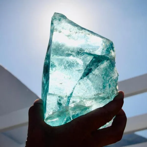 Enilion Luxury Suites, ξενοδοχείο στην Κυρά Παναγιά