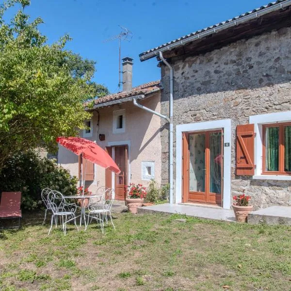 Logis des Tilleuls، فندق في Saint-Mathieu