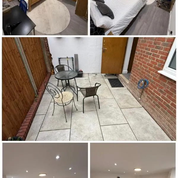 Entire One Bedroom Apartment with Living Room and Private Garden, hotel in London