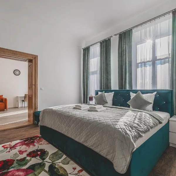 Rezidence Velké náměstí, Prostorné apartmány, WiFi zdarma, hotel v destinaci Hradec Králové